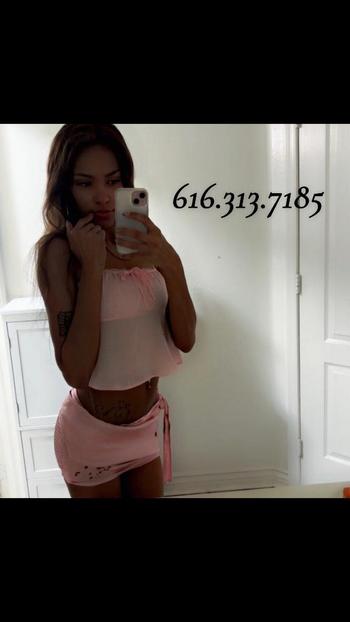 901-550-1797, 23  female escort, Desmoines