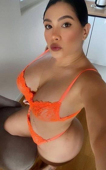 KATHERINE, 26  female escort, Desmoines